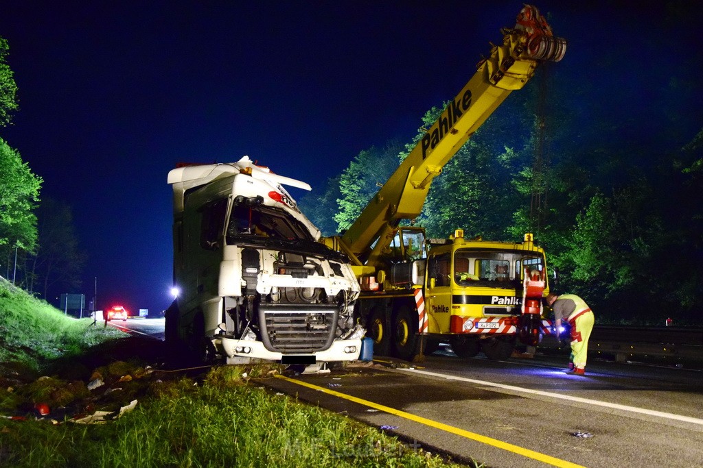 VU Gefahrgut LKW umgestuerzt A 4 Rich Koeln Hoehe AS Gummersbach P737.JPG - Miklos Laubert